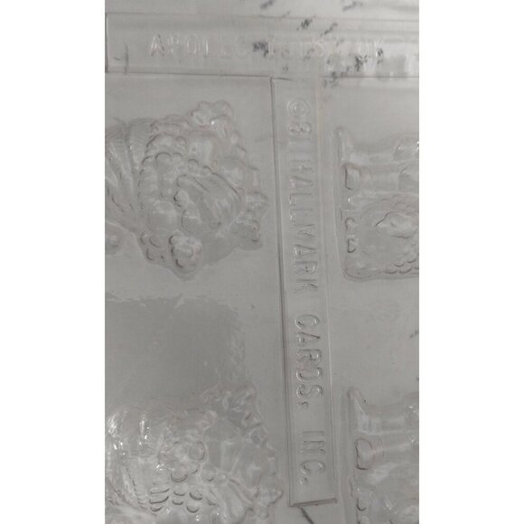 Hallmark Cards Clear Plastic Thanksgiving Candy Molds‎ Makes 12 Servings. - Picture 3 of 8